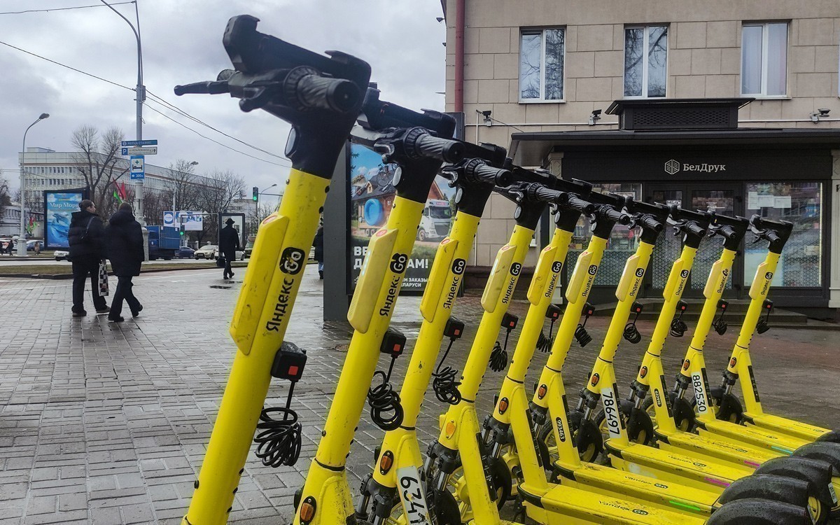В&nbsp;Минске появились самокаты «Яндекс Go». Сколько стоит новый кикшеринг?