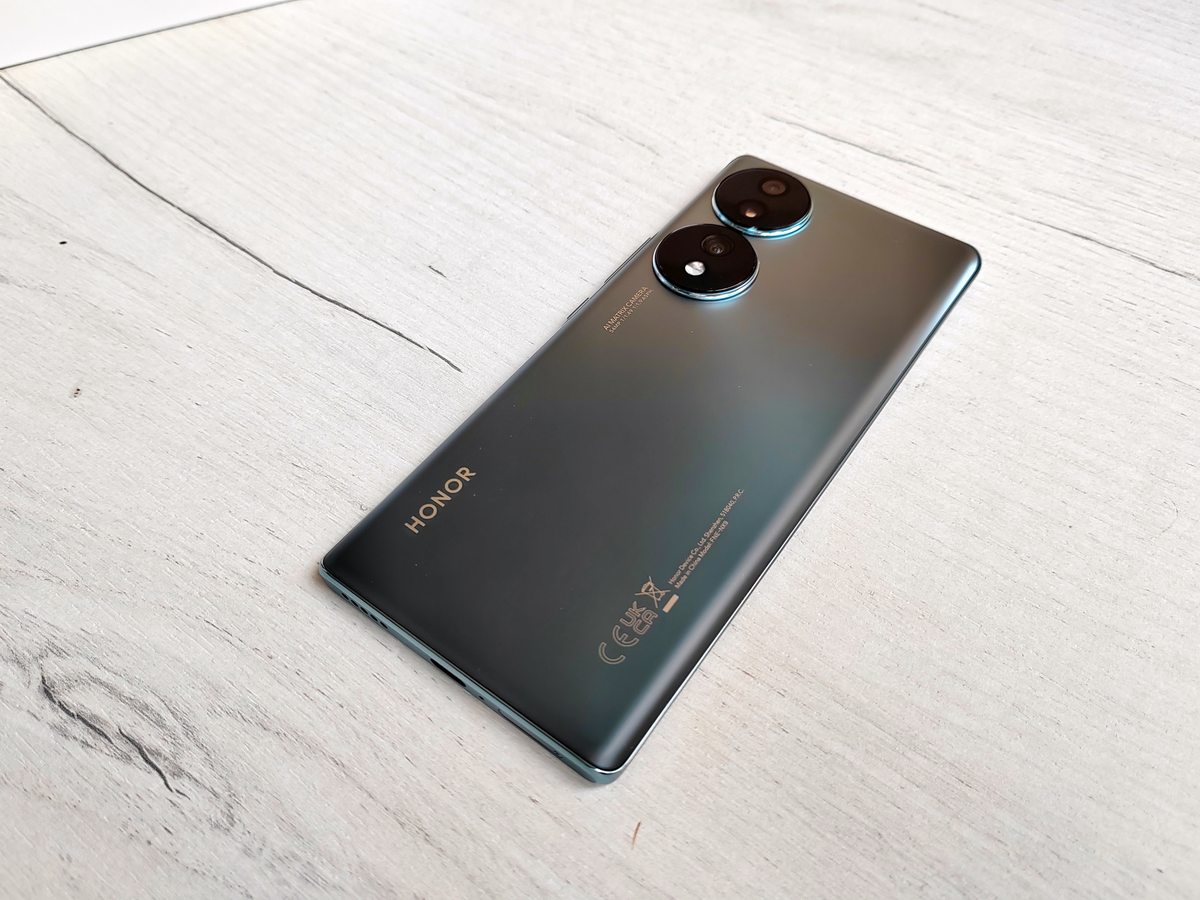 Красавчик для всех. Обзор смартфона HONOR 70
