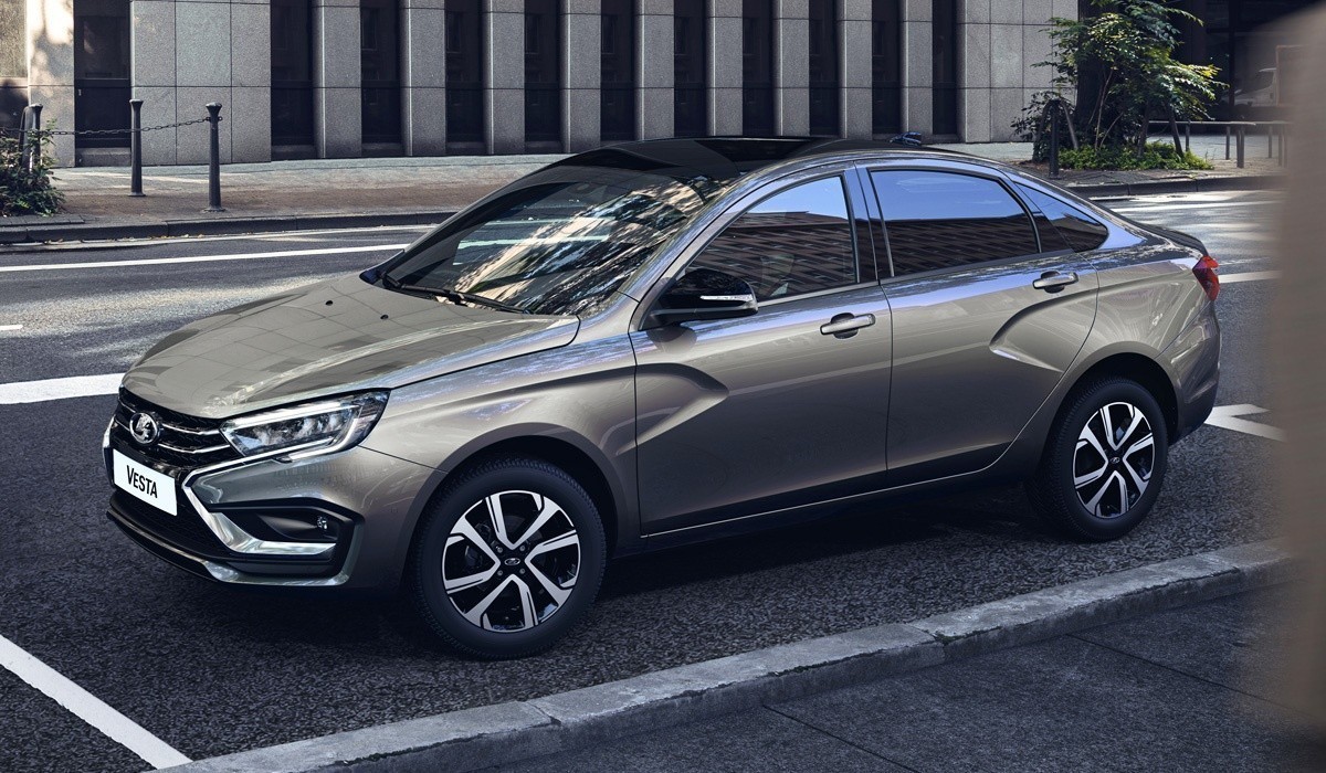 АвтоВАЗ рассчитывает снова выпускать Lada Vesta с марта 2023 года