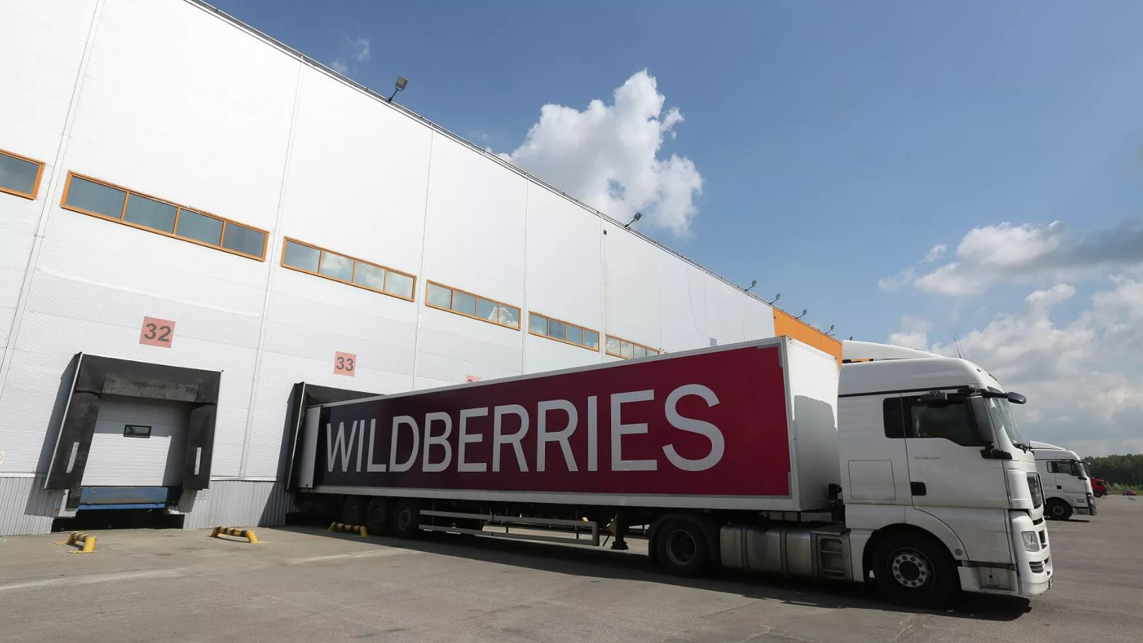 «Сотни тысяч товаров не отгружаются». На склад Wildberries пришла проверка: чем это грозит в высокий сезон
