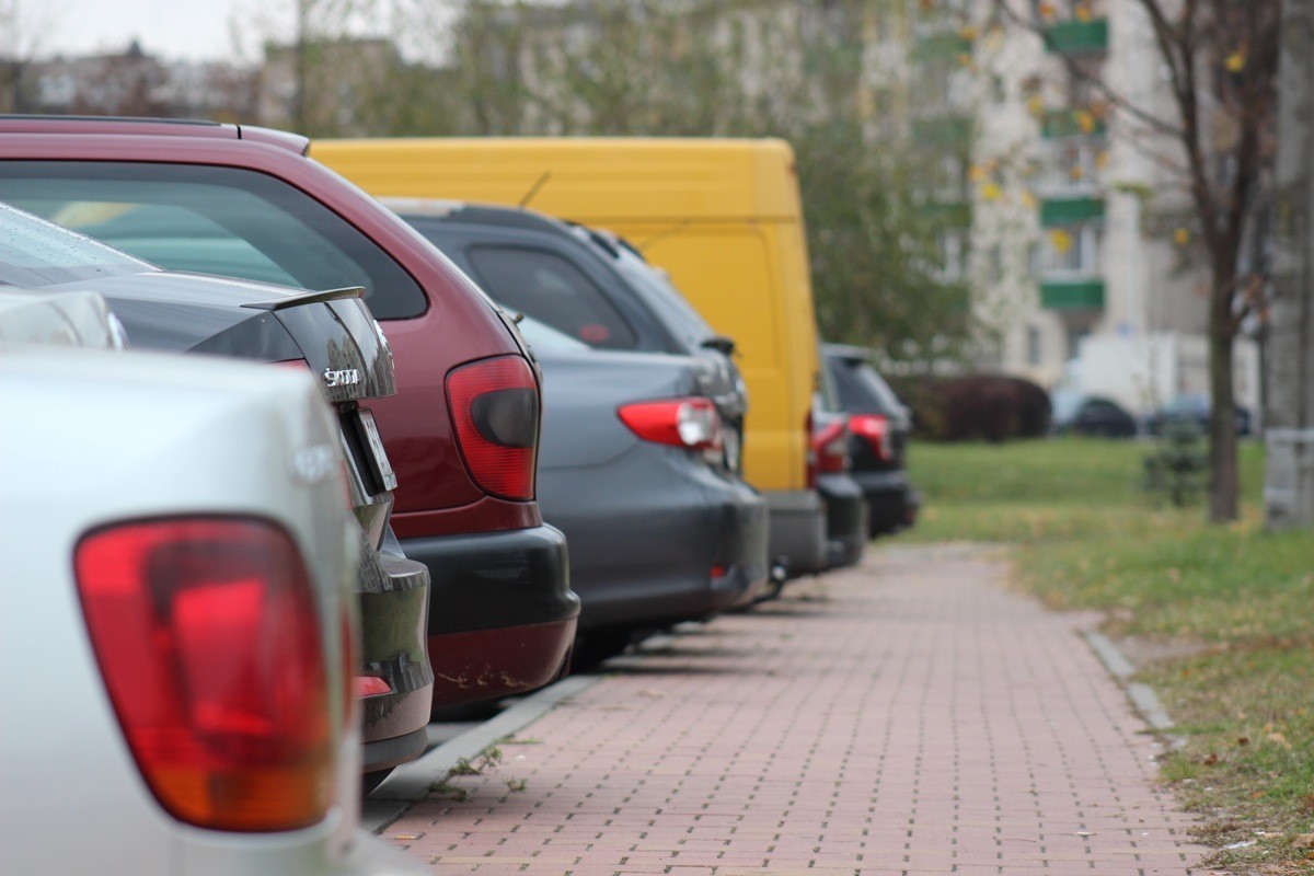 В Беларуси изменили правила эвакуации автомобилей должников
