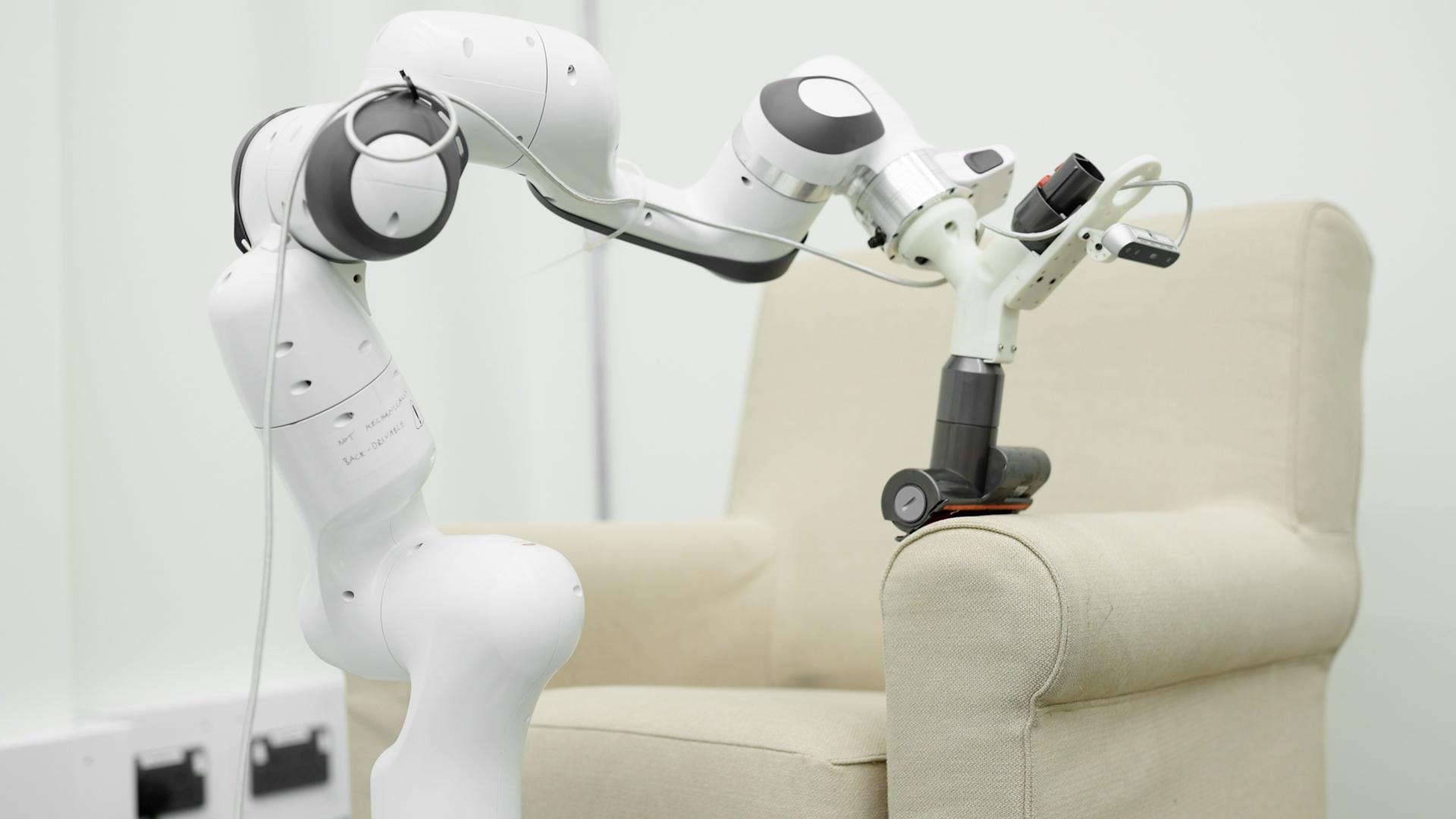 Dyson разрабатывает робота, который уберет посуду и закроет шкаф