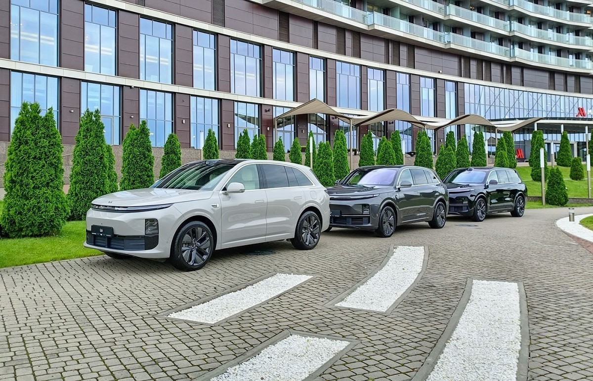 В Беларуси стартовали официальные продажи кроссоверов Li Auto. Узнали, сколько стоят