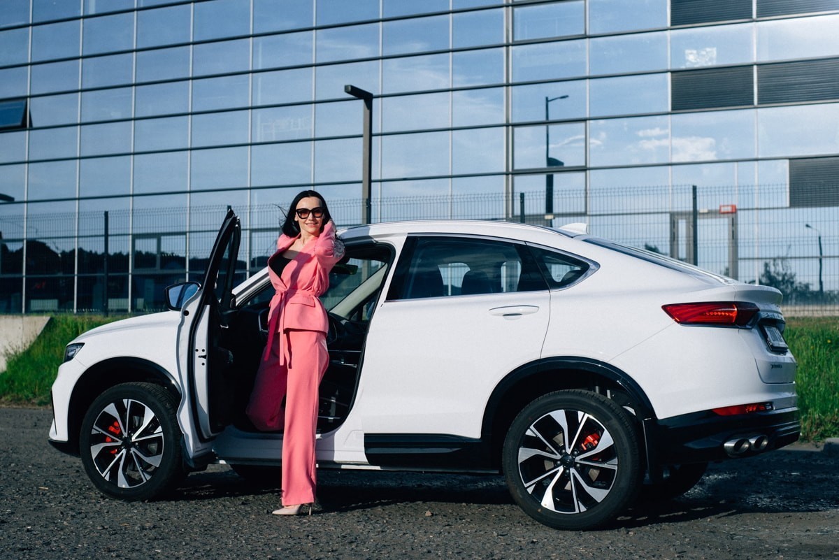 «Это&nbsp;же просто эстетический кайф!» Владелица Geely Tugella о&nbsp;своем автомобиле