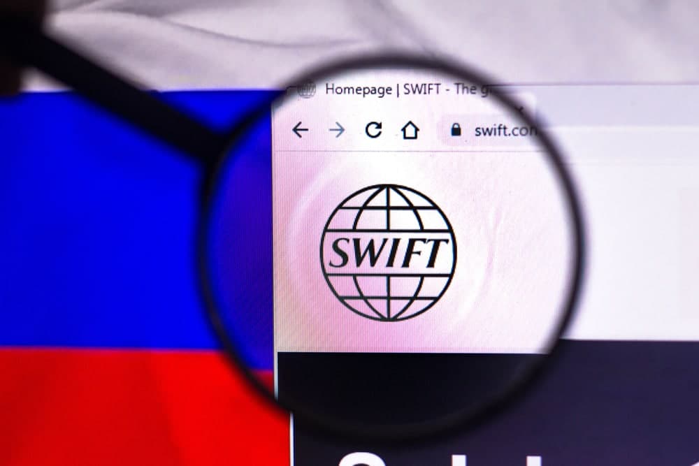 Западные страны договорились отключить российские банки от&nbsp;SWIFT