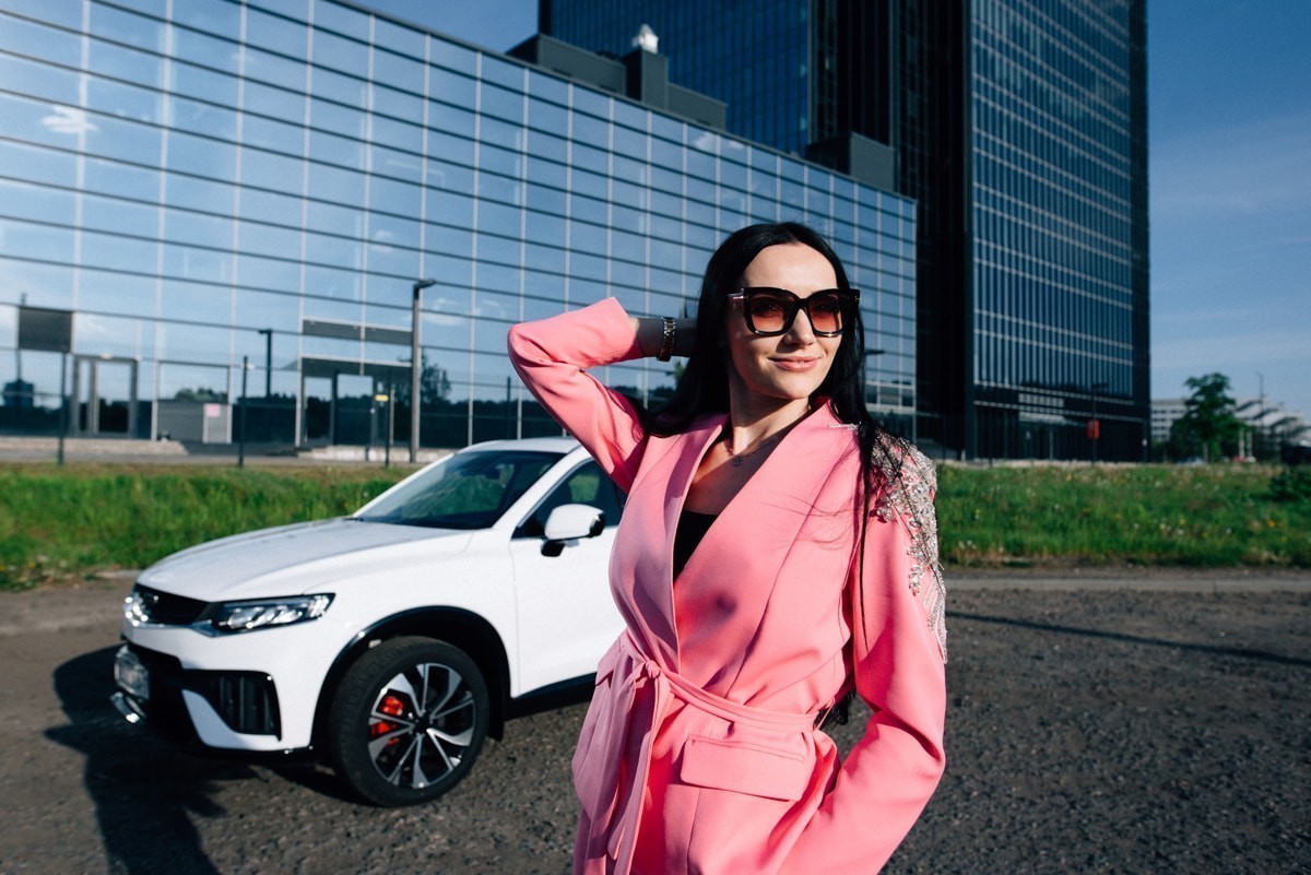«Это&nbsp;же просто эстетический кайф!» Владелица Geely Tugella о&nbsp;своем автомобиле