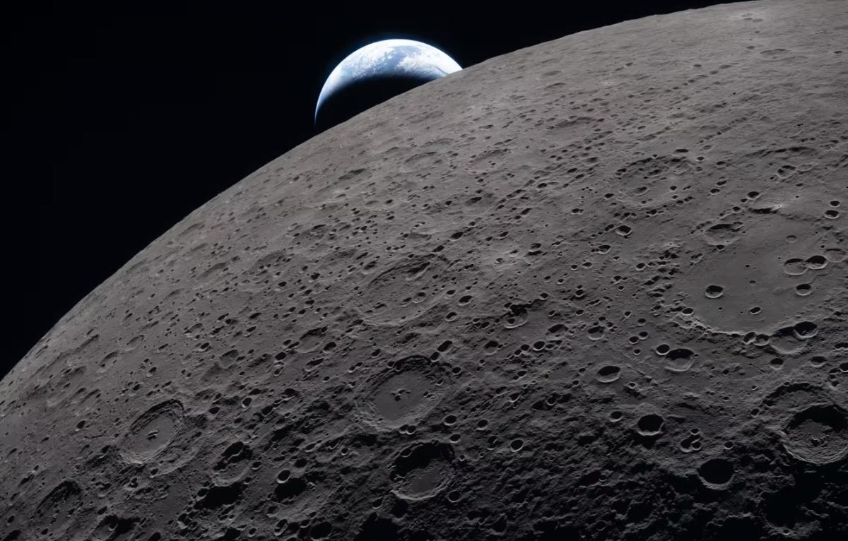 NASA завершила первую за полвека пилотируемую миссию к Луне