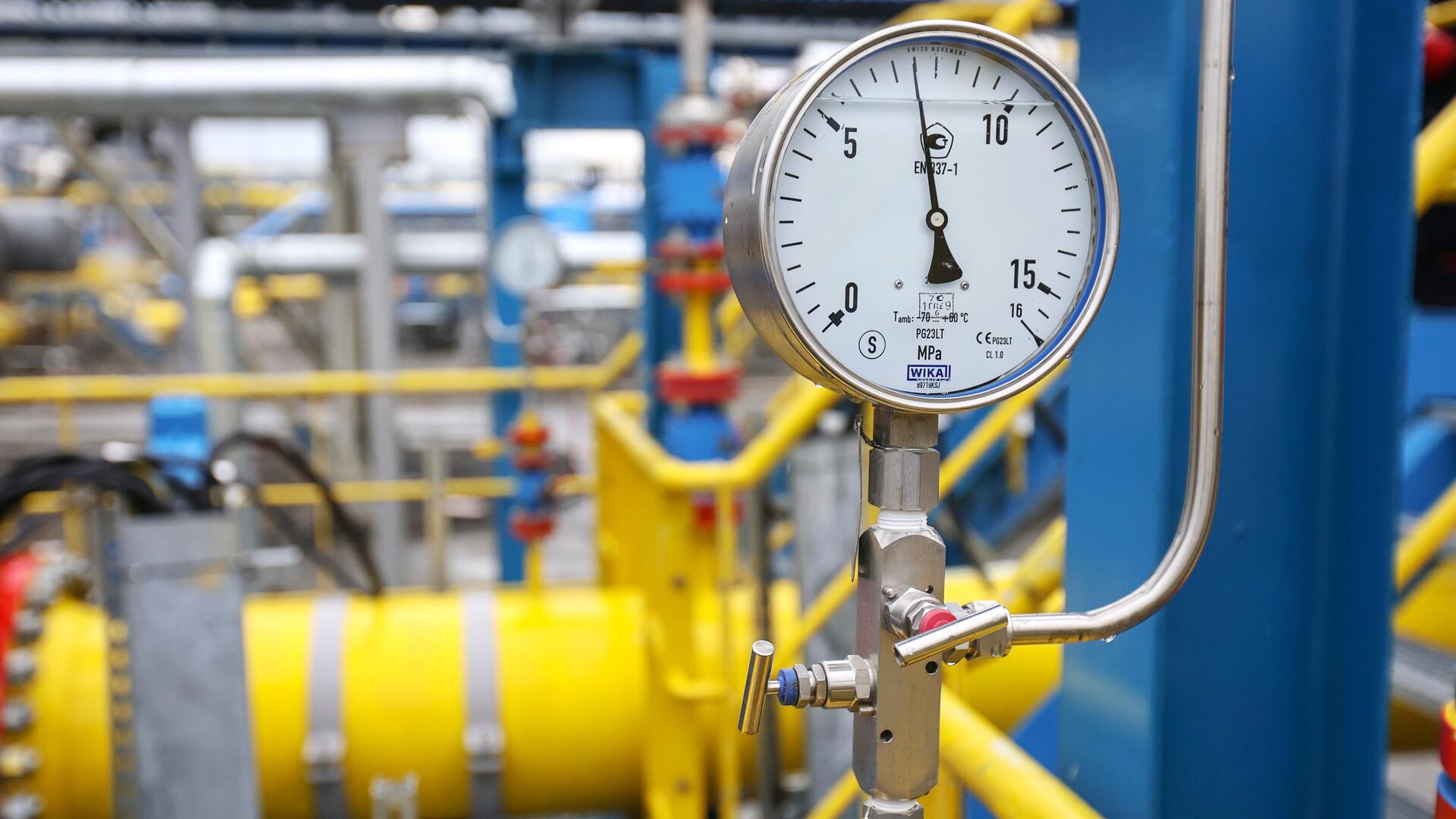 Газ в ЕС продолжает дешеветь: ниже $300 впервые за два года