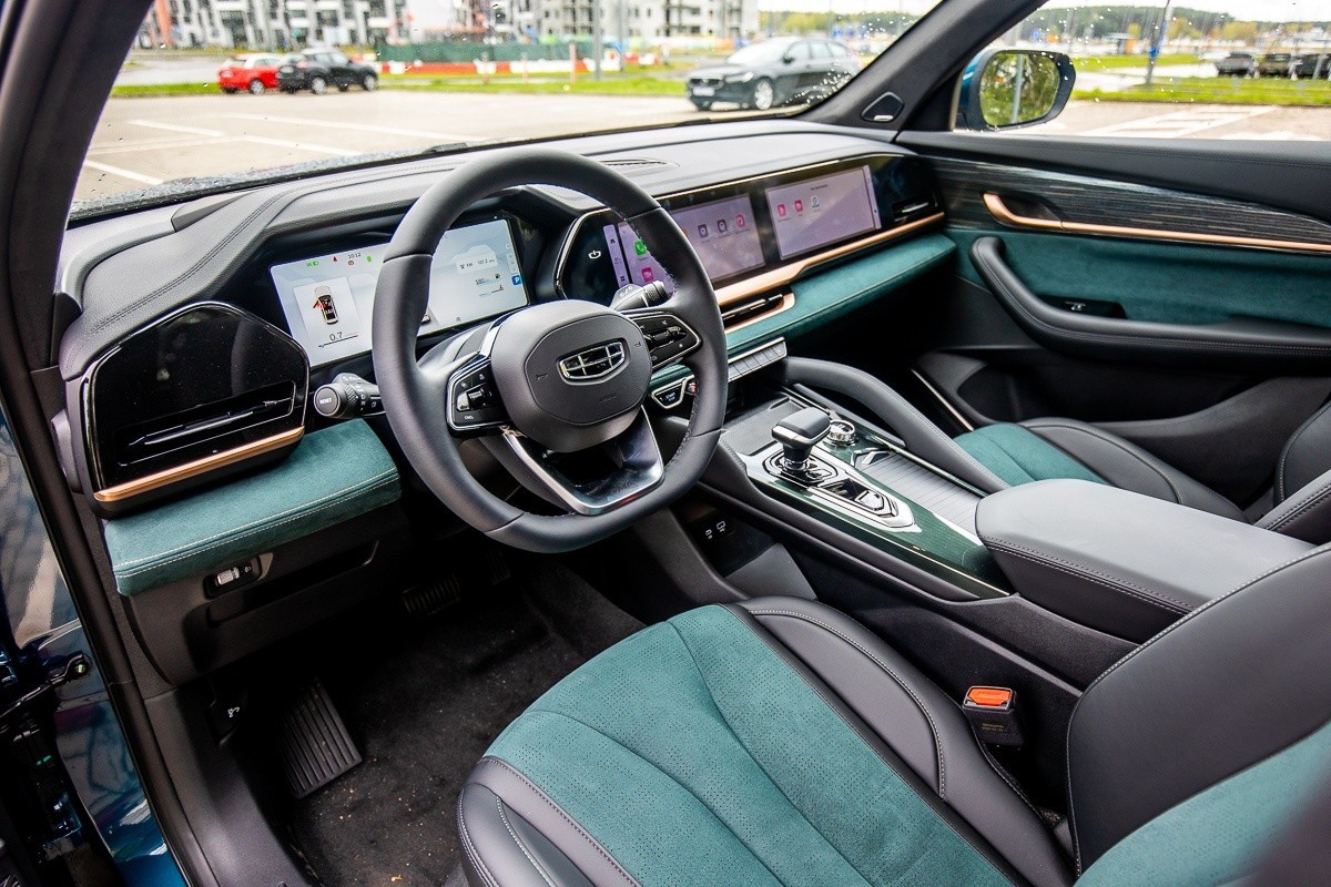 Изучили самый дорогой Geely в Беларуси изнутри и снаружи.Стоит ли он своих денег?