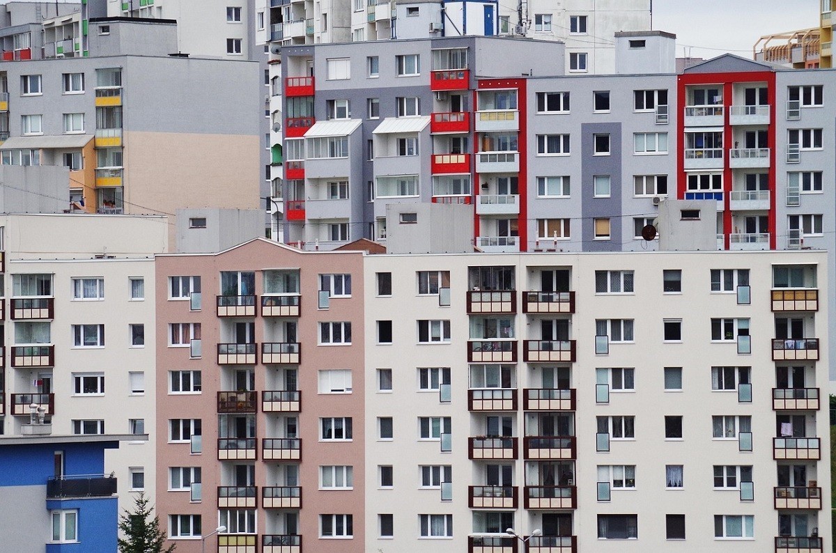 Продажи квартир в I квартале упали почти во всех городах Беларуси. Но есть одно исключение