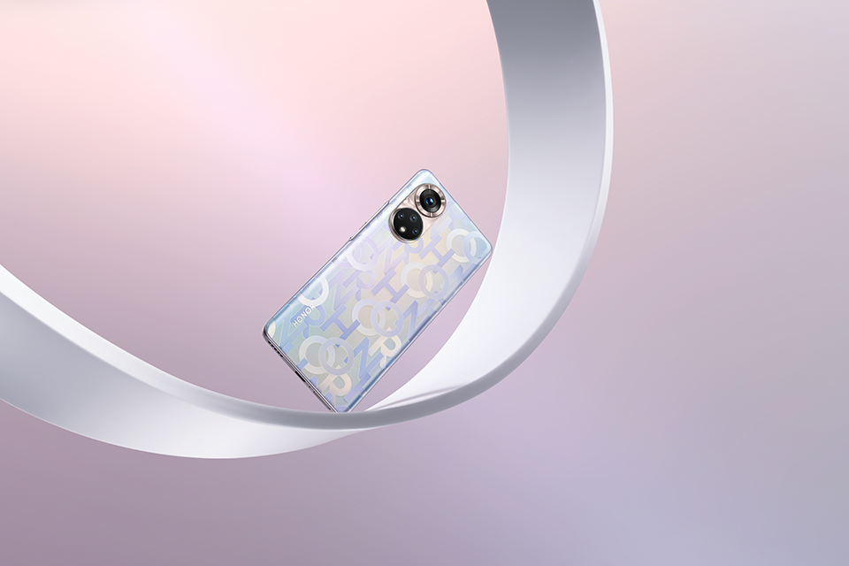 Новый смартфон HONOR&nbsp;50: опять с&nbsp;сервисами Google и&nbsp;функцией «Мультивидео»