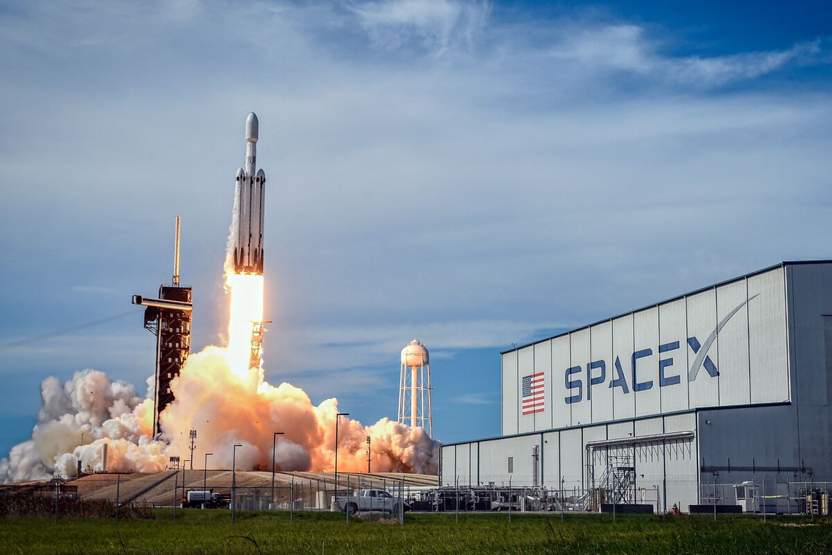 SpaceX подала заявку на IPO, которое станет крупнейшим в истории