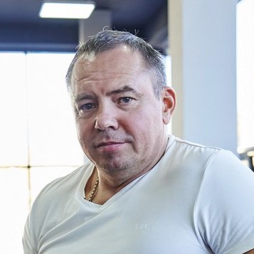 Олег Шуст