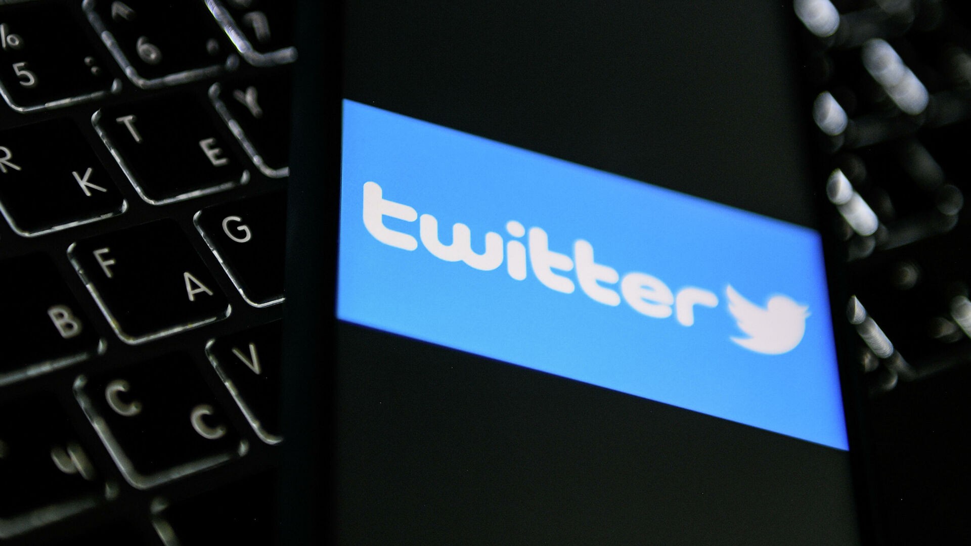 «Хардкор» от&nbsp;Маска: в&nbsp;офисе Twitter появились спальные места