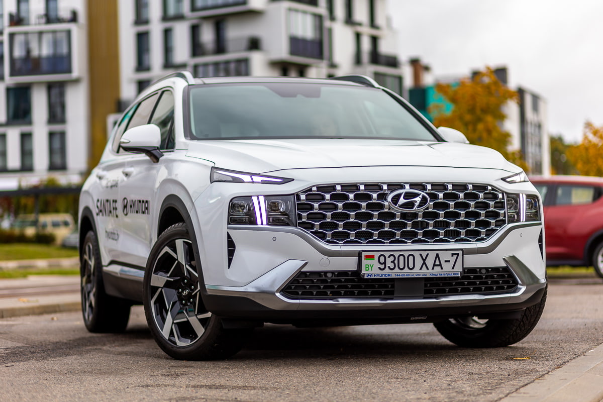 Hyundai Santa&nbsp;Fe: мощное сочетание традиций и&nbsp;новаций при расходе 6&nbsp;л на&nbsp;«сотню»