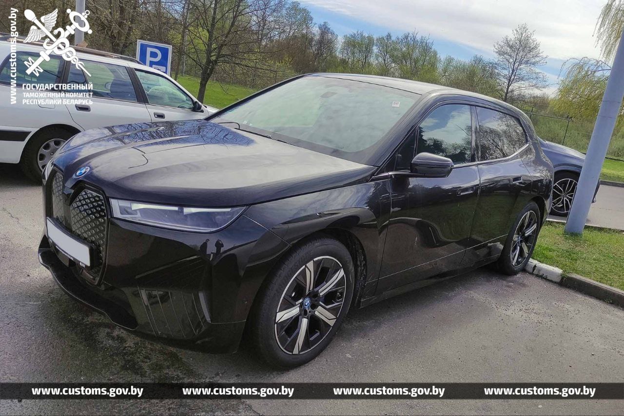 LEXUS, BMW и другие. Таможня рассказала об очередной махинации с ввозом люксовых автомобилей