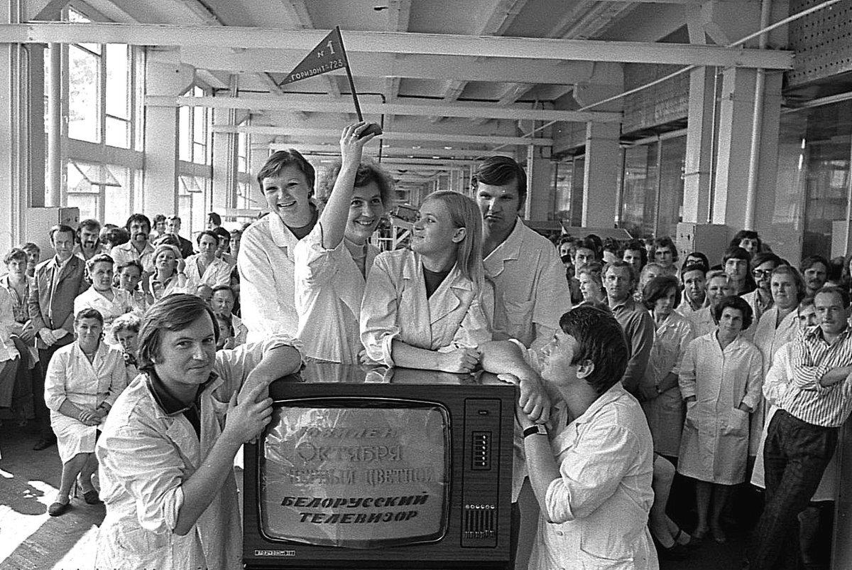 Газопровод на Запад, миллиард яиц и сети заправок. Что принес Беларуси 1976-й – год Дракона