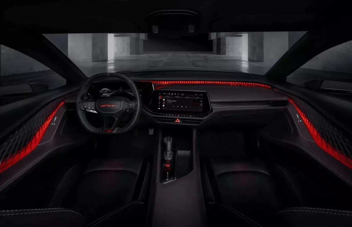 Dodge представил концепт электрического маслкара с&nbsp;имитацией рева мотора