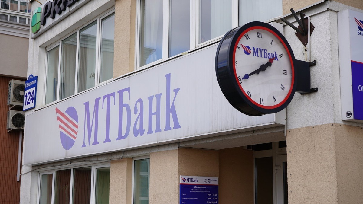 Санкционная весна в&nbsp;банках. Что за&nbsp;три месяца произошло с&nbsp;карточками, кредитами и&nbsp;вкладами
