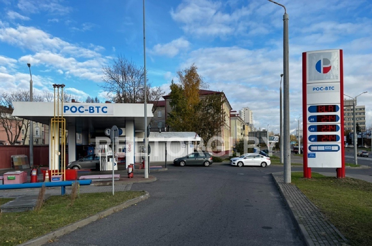Еще одна из компаний Юрия Чижа ушла в банкротство. Она управляла заправками «Трайпла»