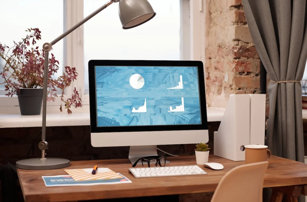 Проверки риелторов и&nbsp;кто заработал на&nbsp;теплой осени&nbsp;— важное за&nbsp;неделю на&nbsp;Office Life