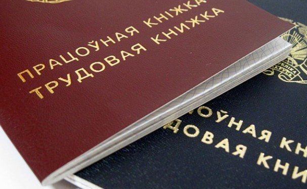 «Главное&nbsp;— не&nbsp;забывать главного». Итоги недели в&nbsp;цитатах из&nbsp;произведений Льюиса Кэрролла