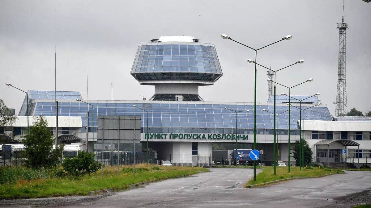 В «Козловичах» 30 июля снова будут ремонтировать электросети. Возможны очереди на границе