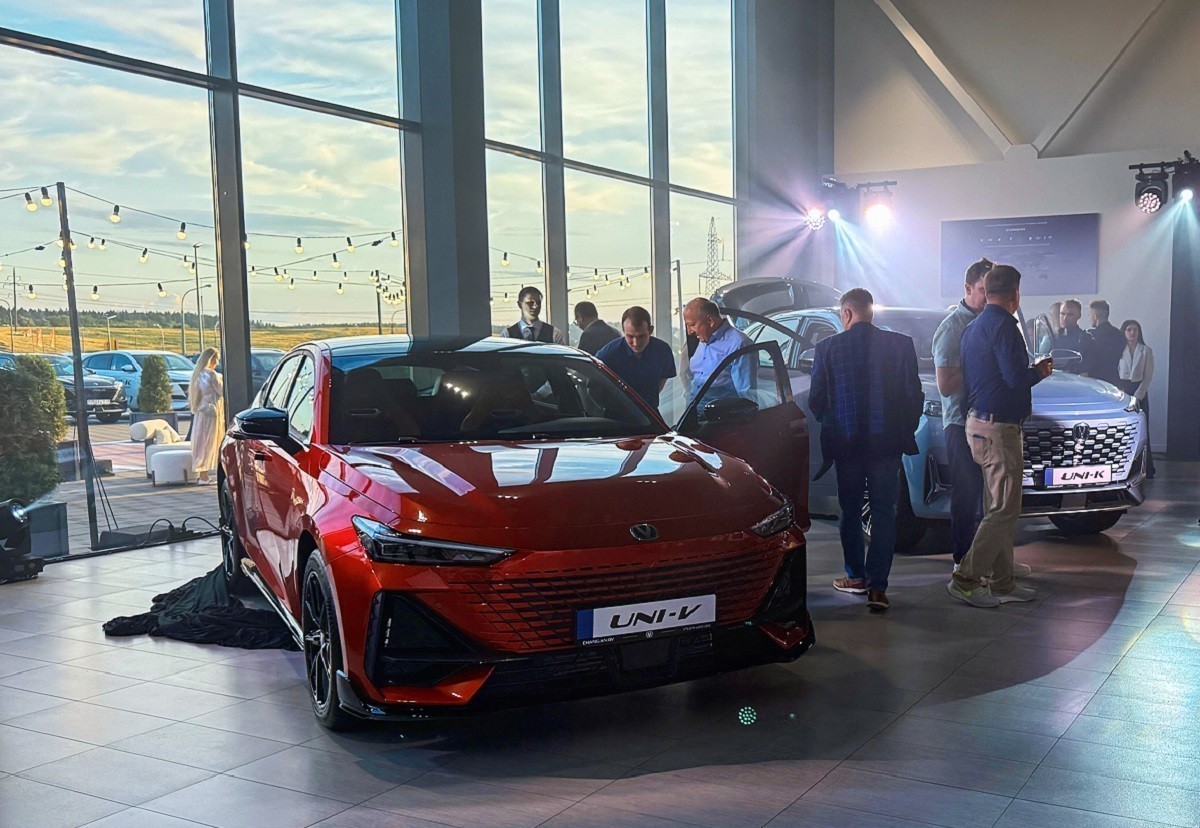 В Минске прошла презентация автомобилей компании Changan. Узнали, сколько они стоят