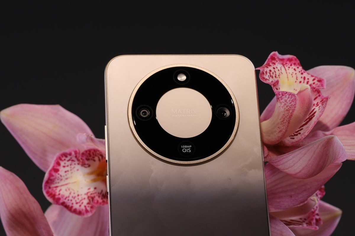 Ни&nbsp;разбить, ни&nbsp;разрядить. Обзор уникального смартфона HONOR X9d