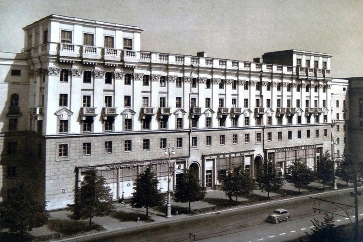 Первый троллейбус и заказ тортов по телефону: как Беларусь прожила 1952-й – год Дракона