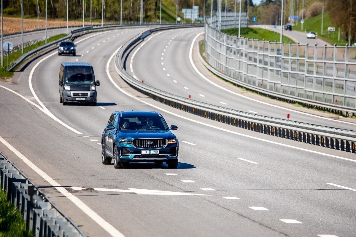 Изучили самый дорогой Geely в Беларуси изнутри и снаружи.Стоит ли он своих денег?