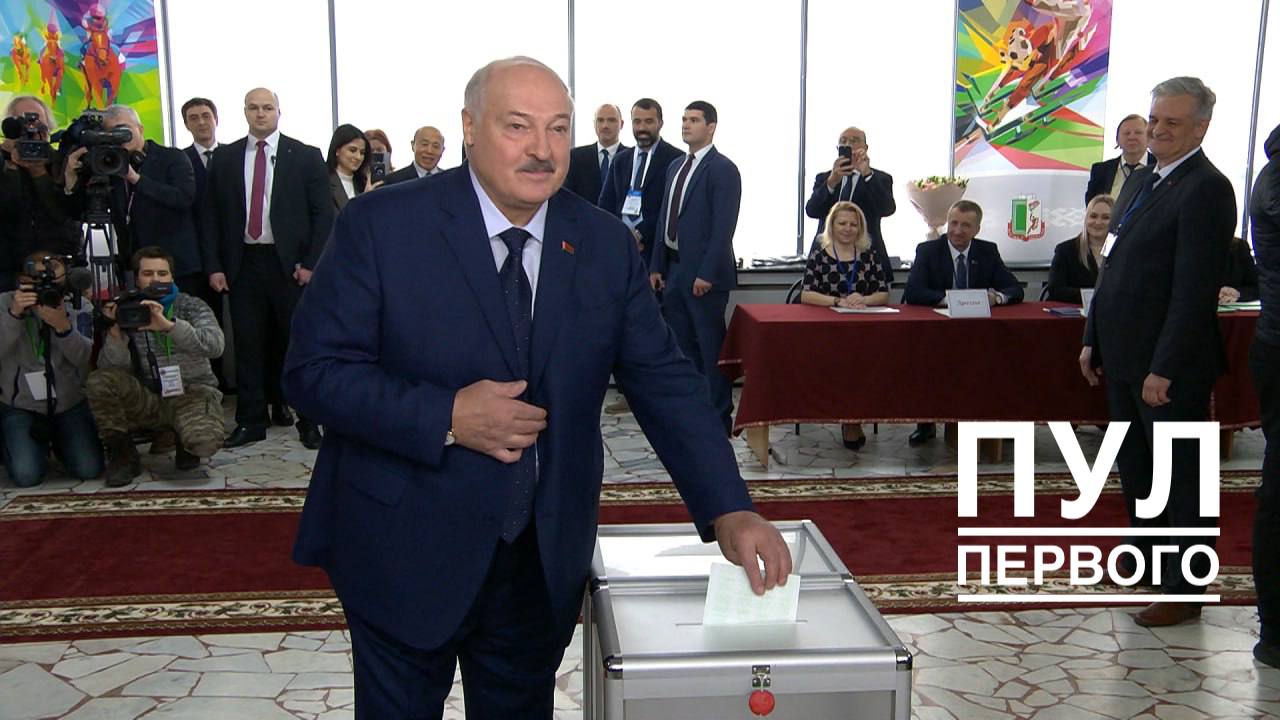 «Мне главное, чтобы белорусы признали эти выборы». Что говорил Лукашенко на избирательном участке