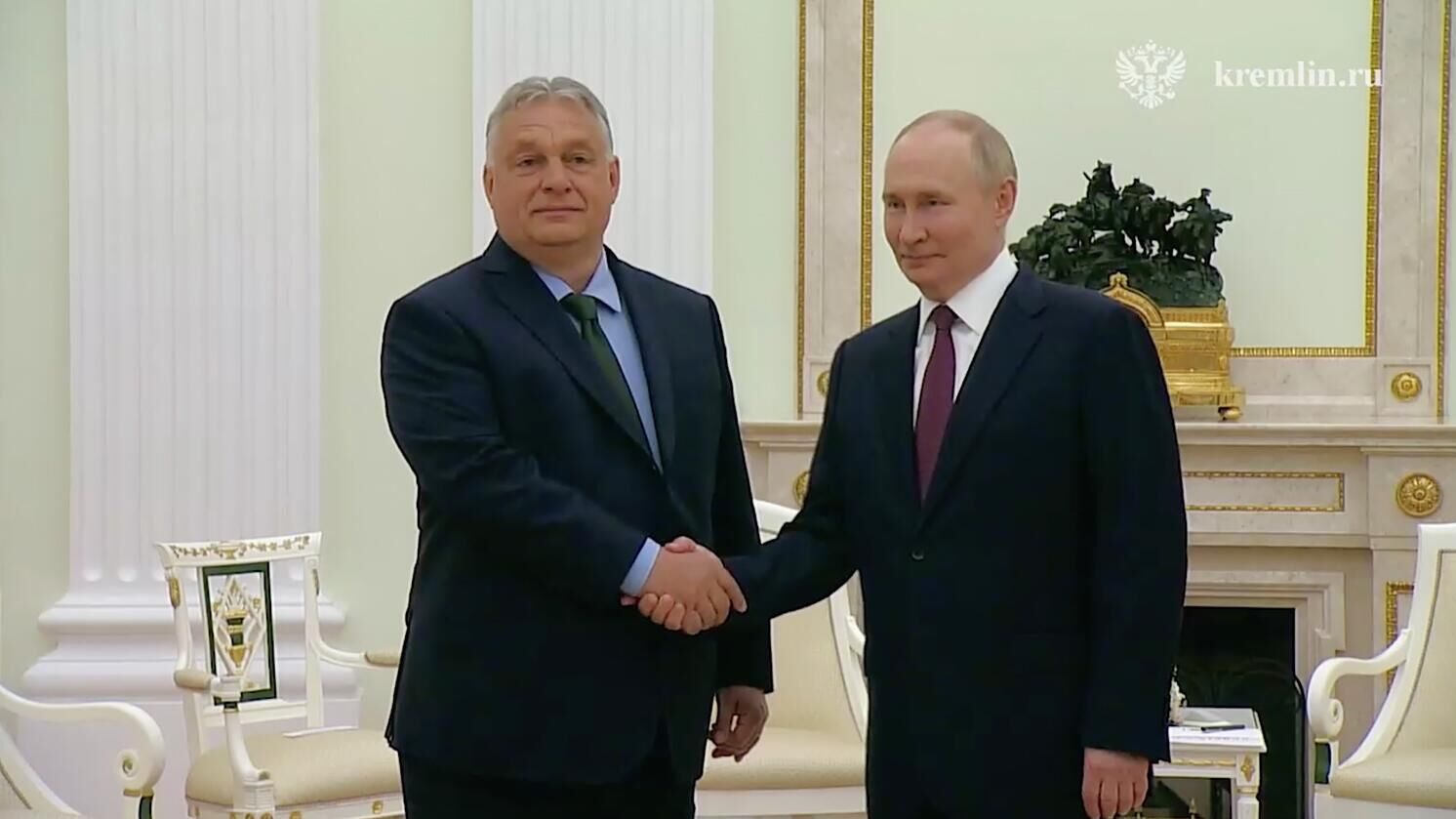 За неделю премьер Венгрии Орбан встретился с Зеленским и Путиным. О чем говорили
