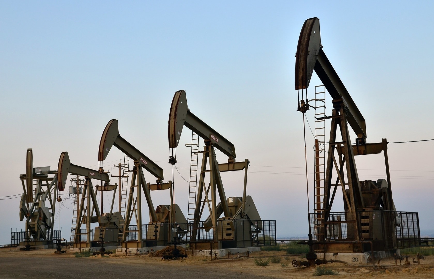 Песков: Россия не&nbsp;примет потолок цен на&nbsp;нефть