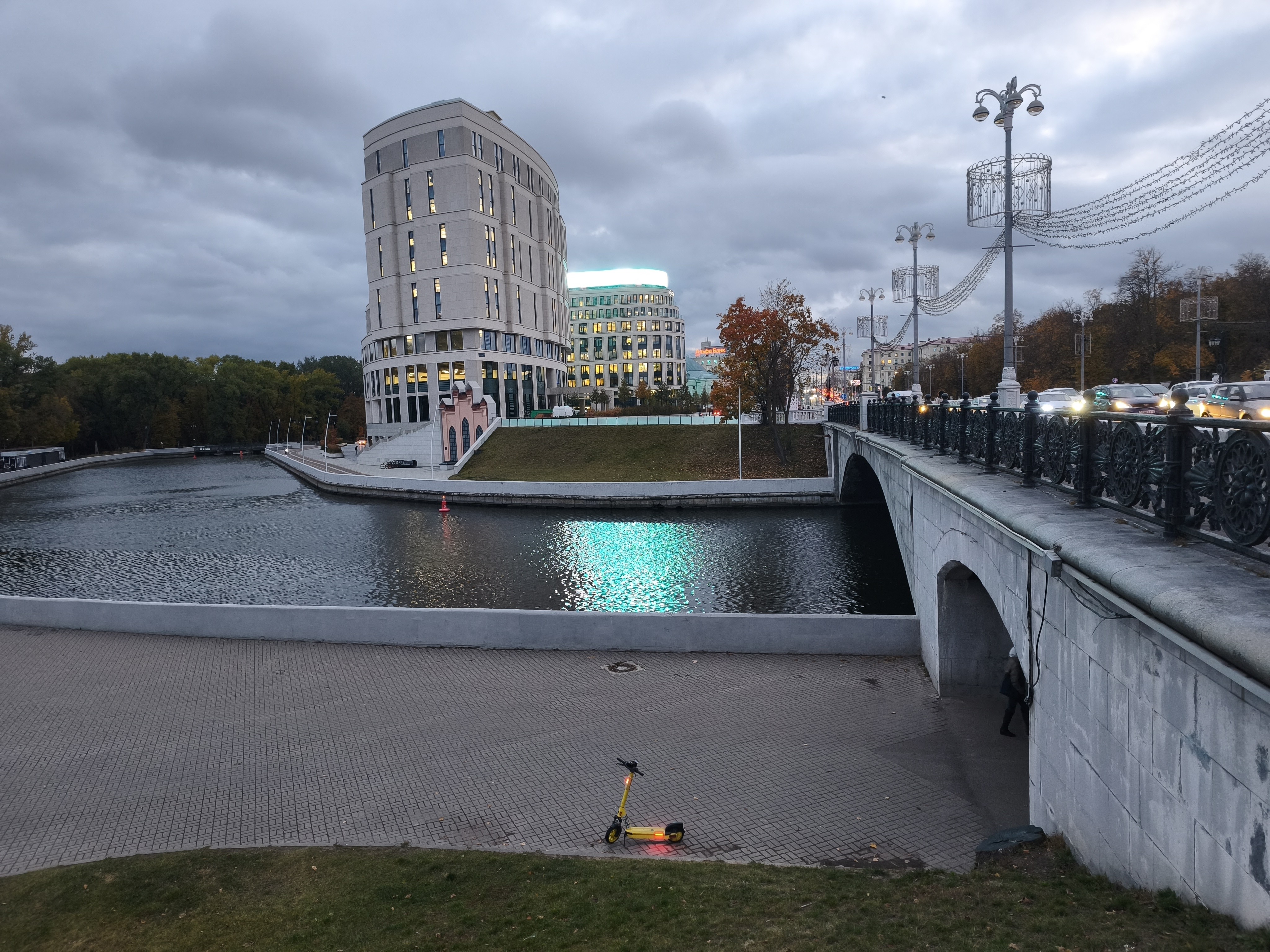 Ночной дозор: профессиональный фотограф тестирует камеру Xiaomi 15T Pro 