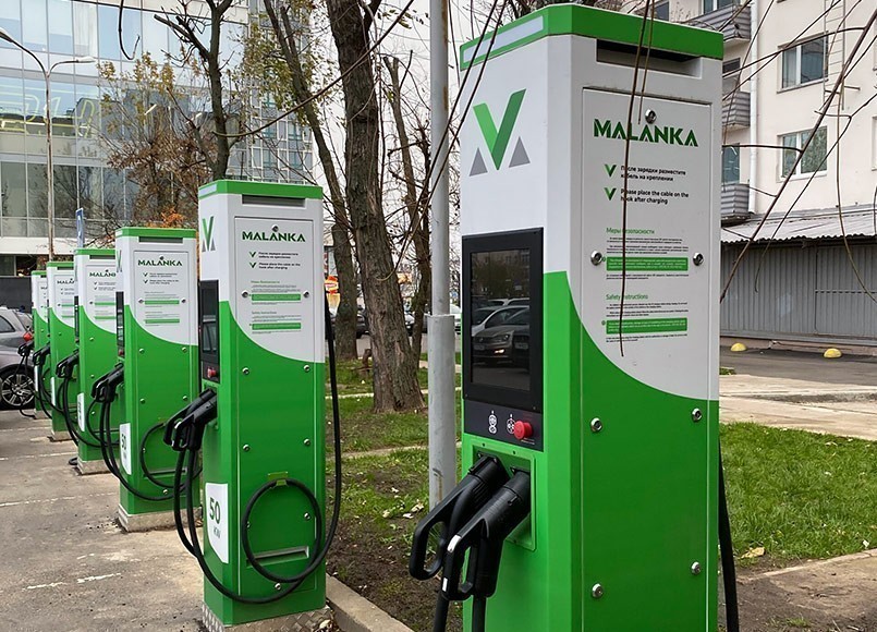 «Белоруснефть» откроет в Минске станцию супербыстрой зарядки электромобилей