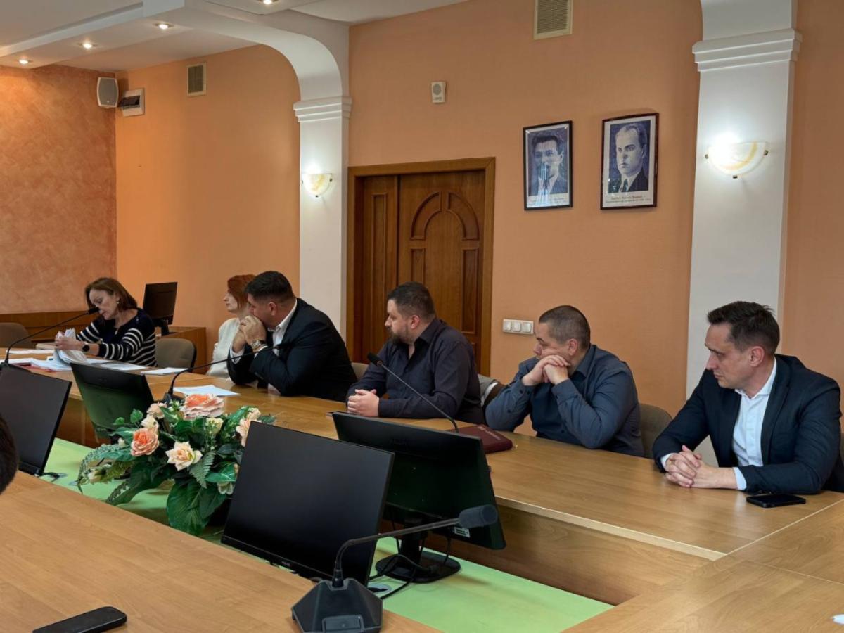 МАРТ собрал представителей популярных в Беларуси маркетплейсов. Что обсуждали