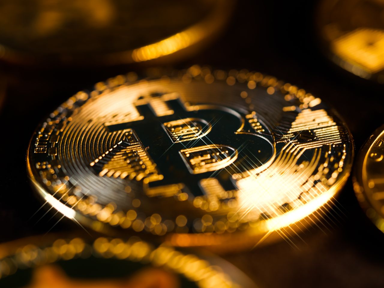 Биткоин третий раз за июнь упал ниже $60 тыс.