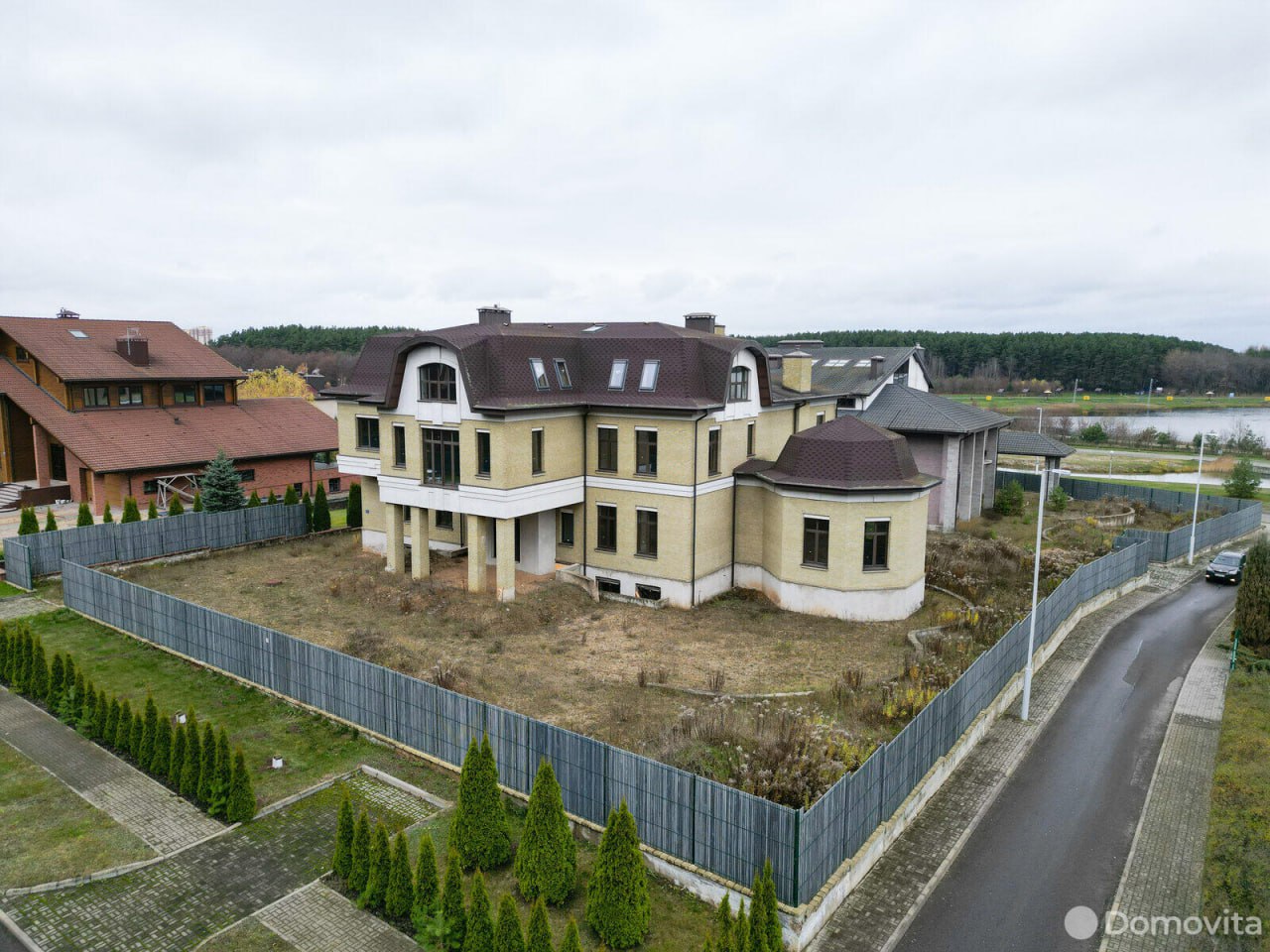 Самый дорогой дом в&nbsp;Минске? На&nbsp;Цнянке продают недостроенный коттедж за&nbsp;$3,65 млн