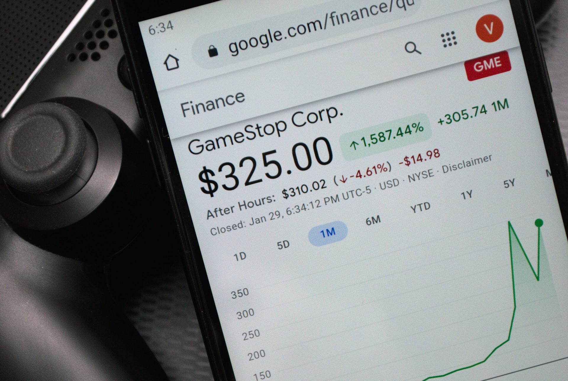 Кто разбогател на революции Gamestop год назад?