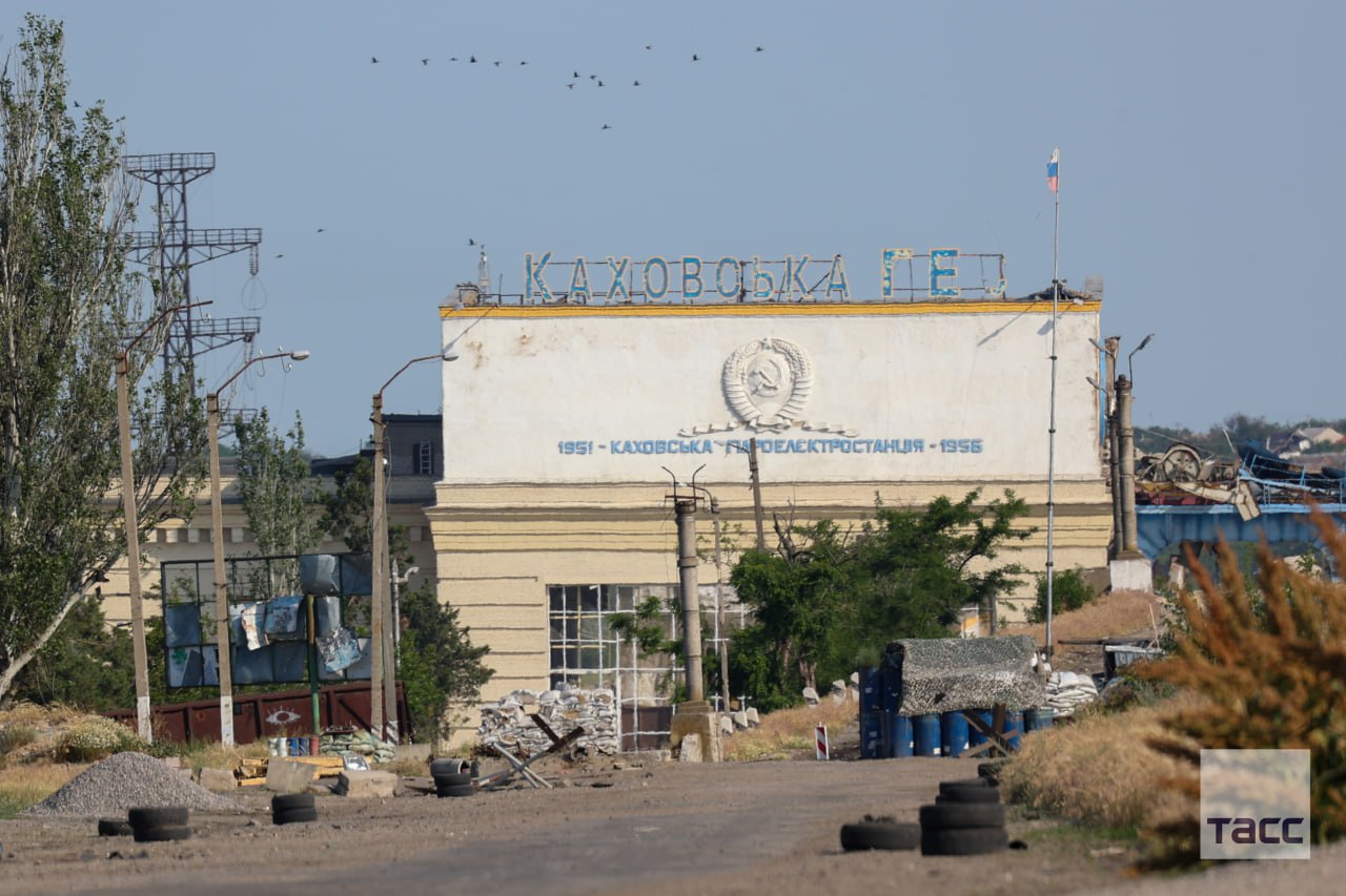 ЧП на Каховской ГЭС: что известно спустя сутки