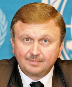 Как изменился средний возраст белорусского правительства за 20 лет