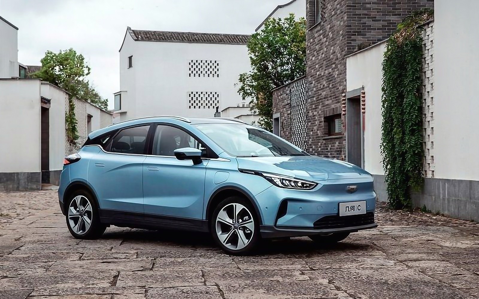 Geely Geometry C