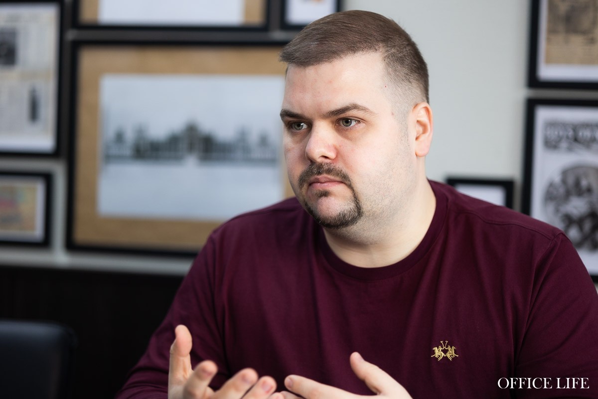 Сколько банки тратят на&nbsp;рекламу и&nbsp;кто такой манименеджер? Большой разговор с&nbsp;директором по&nbsp;маркетингу БНБ-Банка Романом Сельчёнком