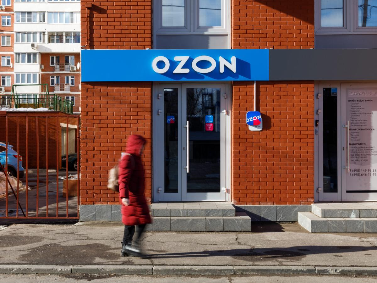 Как работать с&nbsp;ПВЗ Ozon. Поговорили с&nbsp;теми, кто первым начал бизнес с&nbsp;маркетплейсом в&nbsp;Беларуси