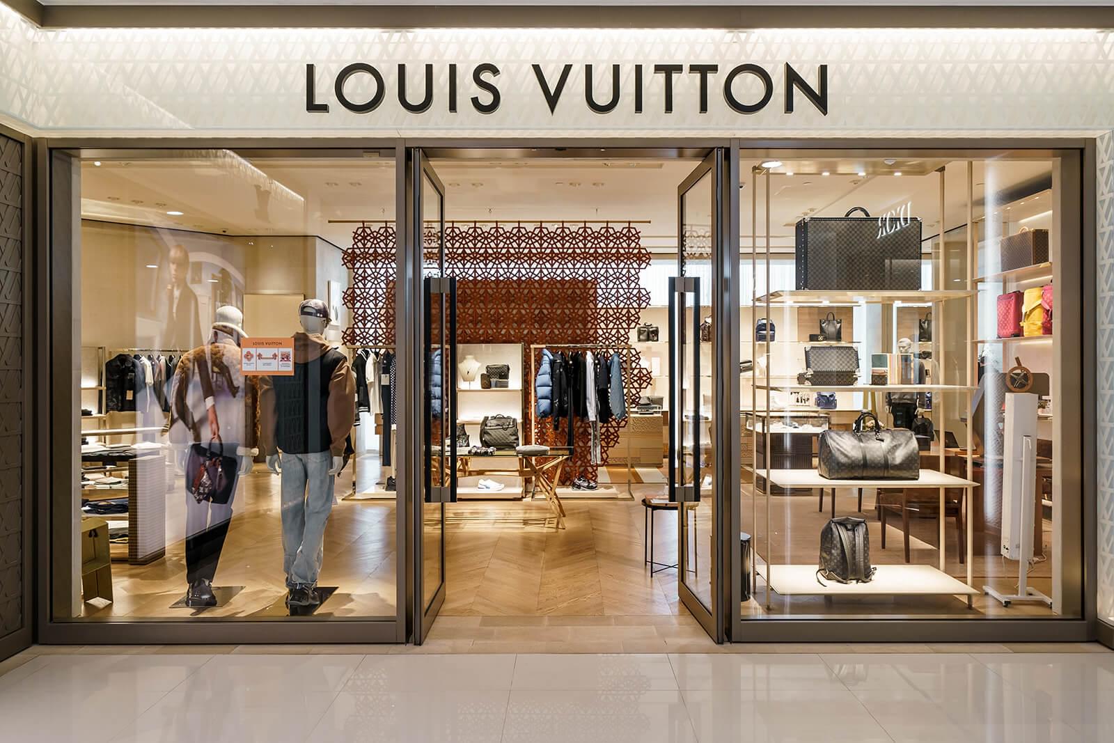 Louis Vuitton нарастил продажи всех брендов, кроме алкогольных