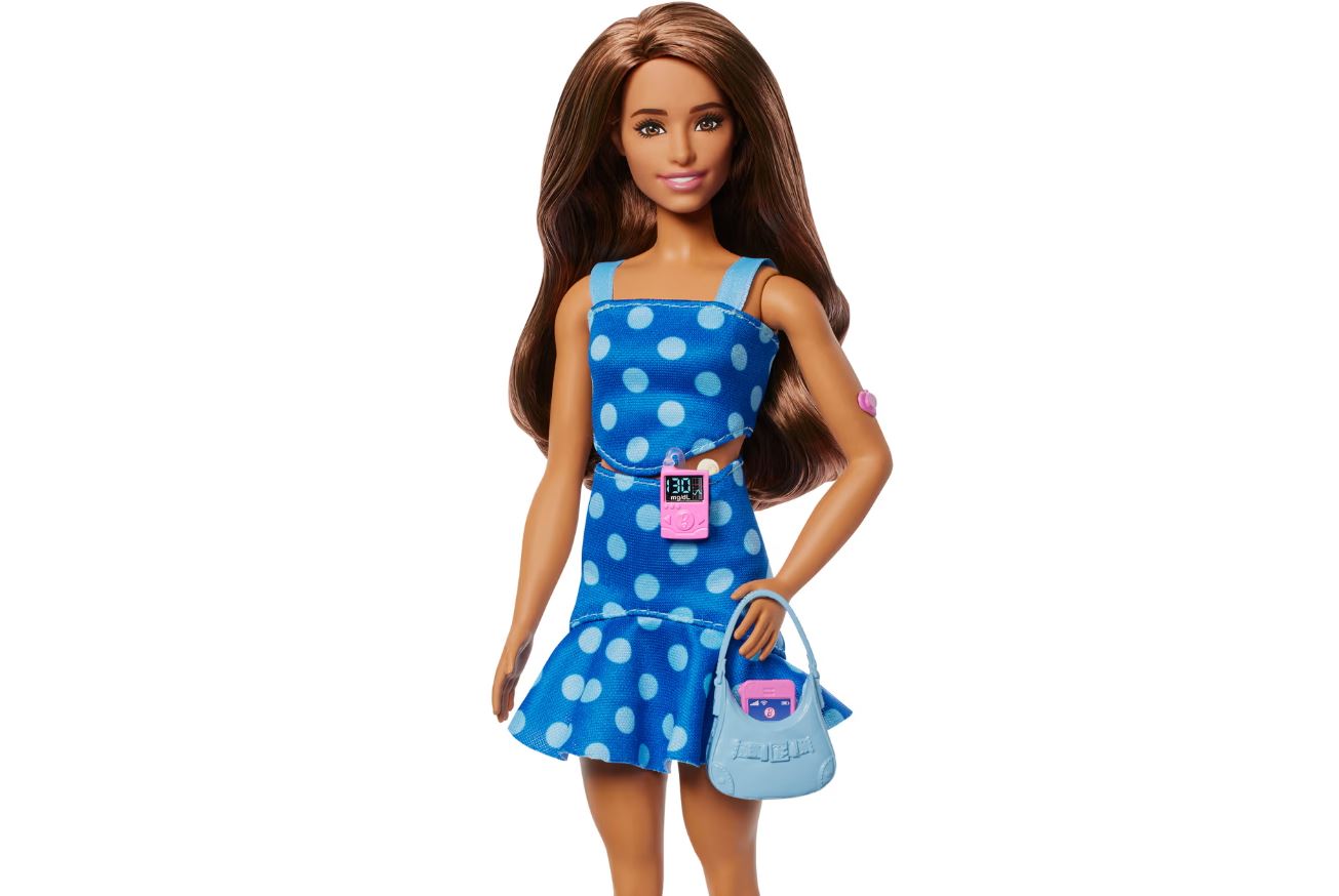 Компания Mattel представила куклу Barbie с диабетом 