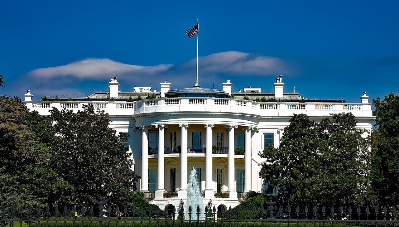 США вводят пошлины до 100% на целый список товаров из Китая для «защиты американских компаний»