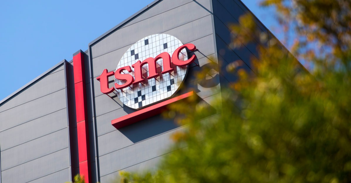TSMC получил рекордную годовую прибыль, но&nbsp;сократит капиталовложения