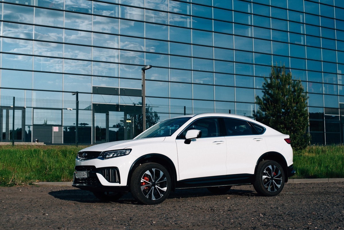 «Это&nbsp;же просто эстетический кайф!» Владелица Geely Tugella о&nbsp;своем автомобиле